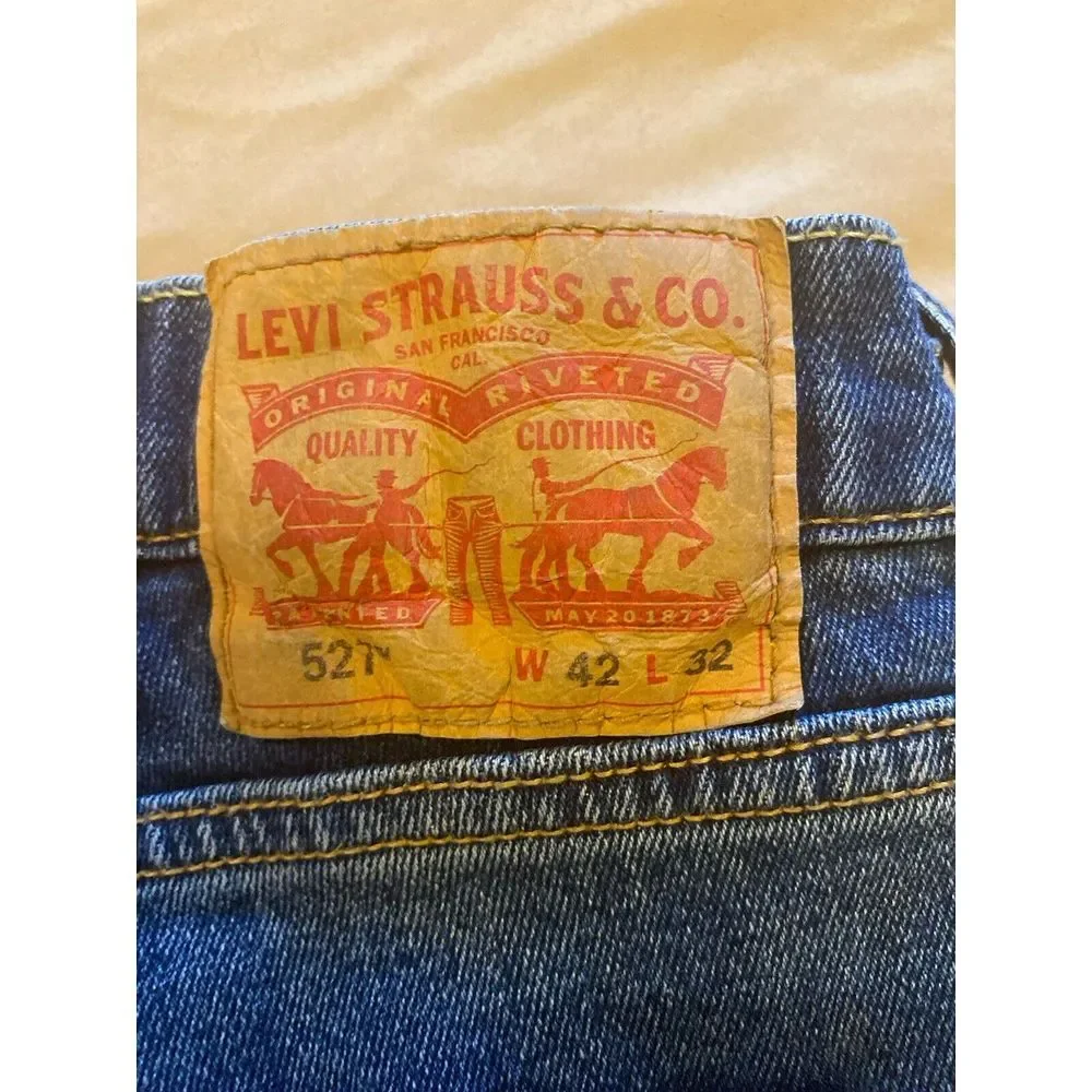 Levis elevate your